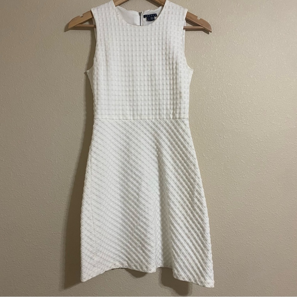 Theory Raneid White Textured Shift Dress - Picture 3 of 6